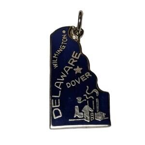 Delaware DE Vintage 50 State Souvenir Silvertone Enamel Bracelet Charm Blue